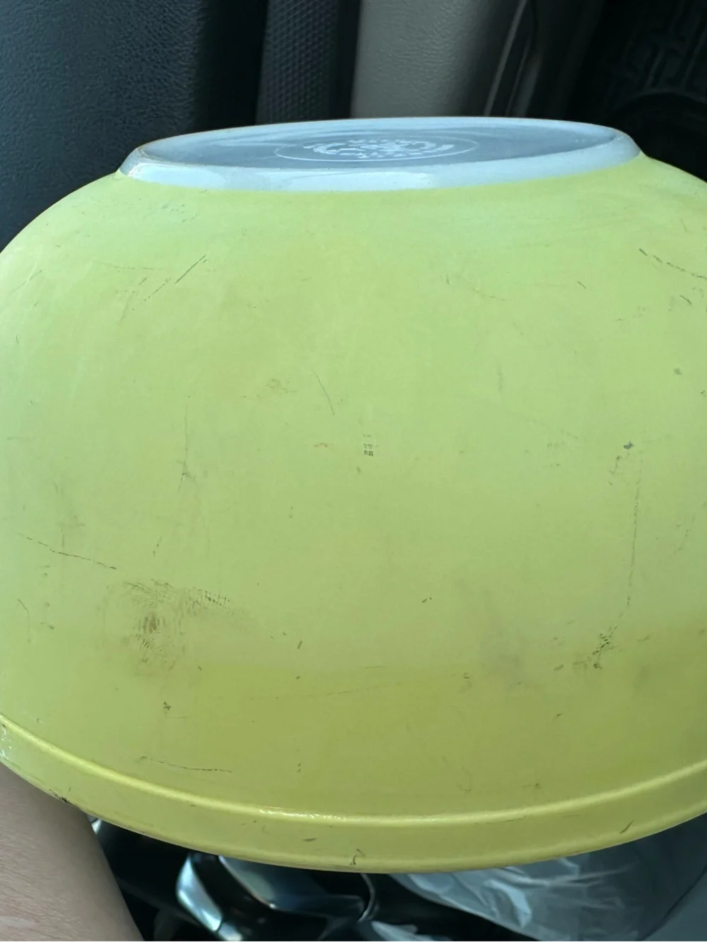 Pyrex sturdy mixing